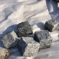 Granitne kocke10x10x8cm