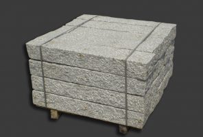 Prikaz granitni robniki